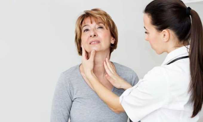 Диффузный эутиреоидный зоб может осложняться тиреоидитом — воспалением щитовидной железы