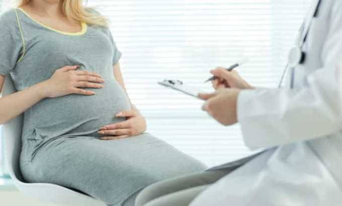 Многоузловой зоб может развиваться у женщин в результате нарушения гормонального фона (подростковый возраст, беременность, климакс)