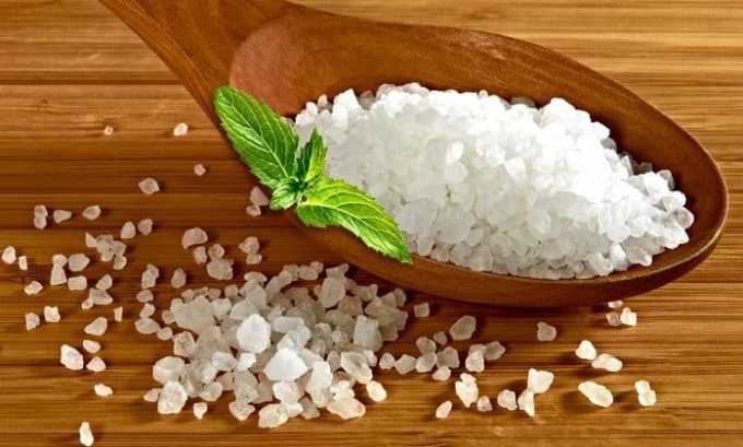 Допустимое суточное количество соли при гипотиреозе — не более 5 г
