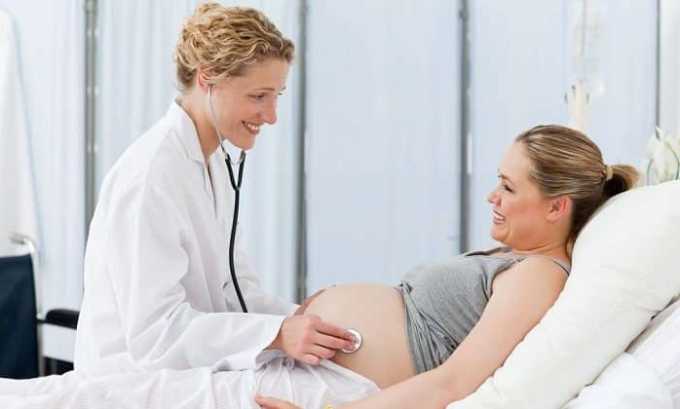 Беременным женщинам анализ на определение показателя гормона назначает врач-гинеколог, который при интерпретации результатов учитывает особенности организма будущей мамы