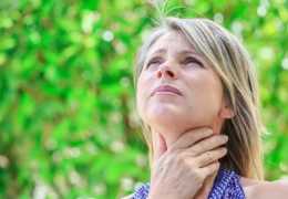 Симптомы и лечение гиперфункции щитовидной железы