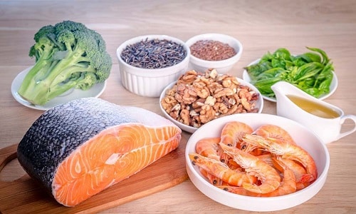 Достаточно съедать по 2-3 продукта из списка, ежедневно меняя рацион.