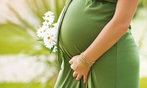 Особое внимание уделяют уровню ТТГ при беременности: от этого вещества во многом зависит полноценное развитие плода и благополучное вынашивание ребенка